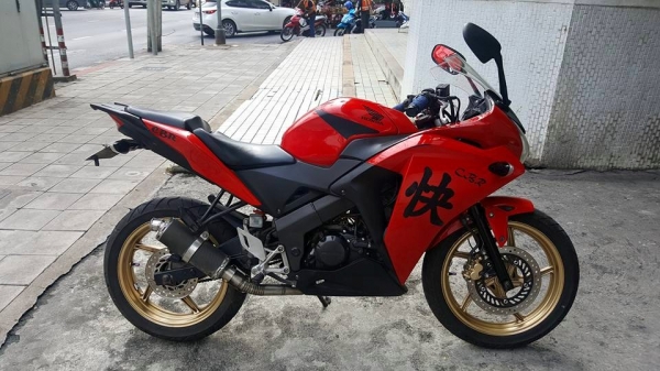 HONDA CBR 150I NEW  ระบบหัวฉีด PGM-Fi โอนฟรี 29,900 เท่านั้น