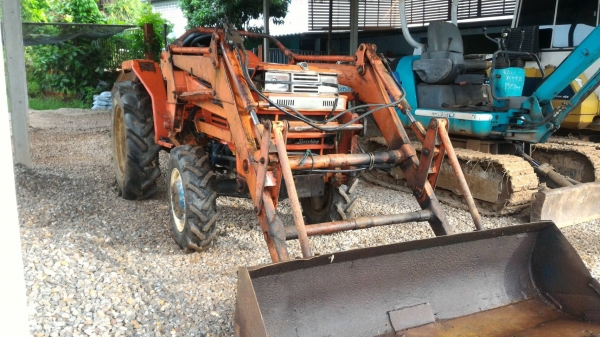 ขายรถไถ KUBOTA L1-185 พร้อมตัวตัก 2เพลา  ราคา 100,000 บาท  อ.แกลง จ.ระยอง   DC Tractor Rayong 0818618678,0899347475 https://www.facebook.com/DC-Tractor-Rayong-3071545327&hellip;/shop&hellip; id line=081-8618678 id line=089-9347475