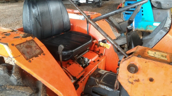 ขายรถไถ KUBOTA L1-185 พร้อมตัวตัก 2เพลา  ราคา 100,000 บาท  อ.แกลง จ.ระยอง   DC Tractor Rayong 0818618678,0899347475 https://www.facebook.com/DC-Tractor-Rayong-3071545327&hellip;/shop&hellip; id line=081-8618678 id line=089-9347475