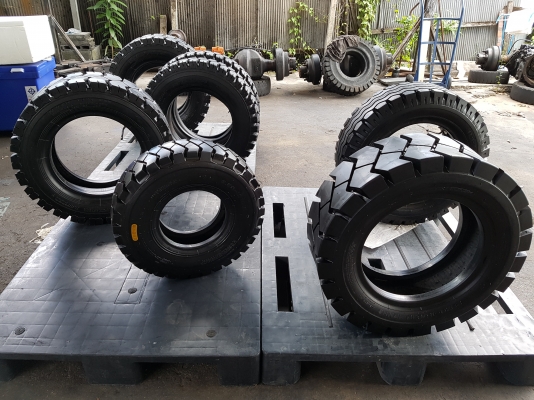 ขายยางลมรถโฟล์คลิฟท์รถ 1-1.8 ตัน ใหม่ราคาถูก