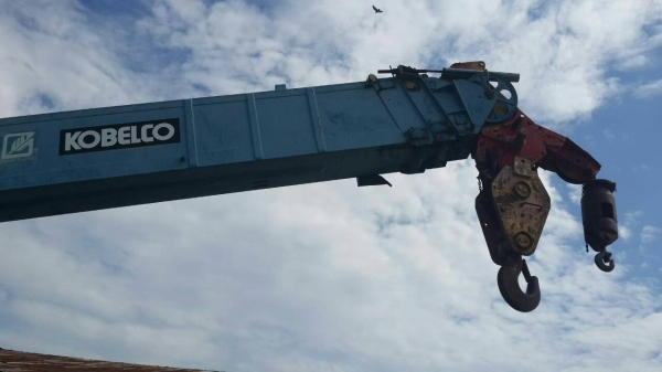 ขายรถเครน KOBELCO  4 ล้อ 25 ตัน เอกสารเล่มทะเบียน ราคา 1300000