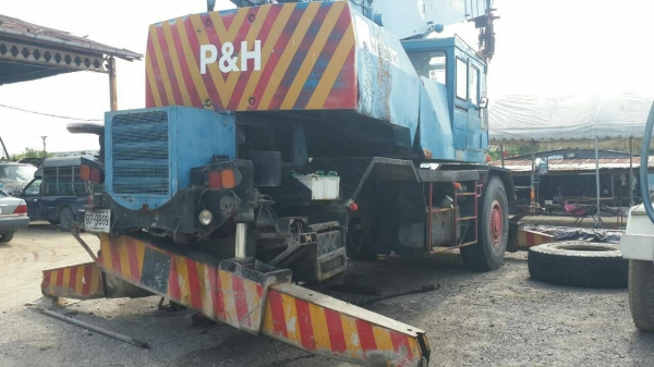 ขายรถเครน KOBELCO  4 ล้อ 25 ตัน เอกสารเล่มทะเบียน ราคา 1300000