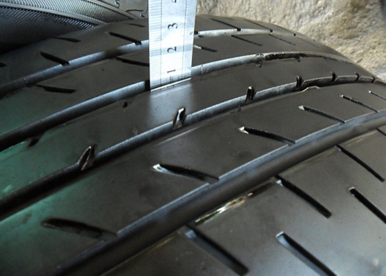 ยางขอบ17 โยโกฮาม่า225-60-R17ลงพื้นปี16 (4เส้น 5,800)ดอกหนา 1เซ็น