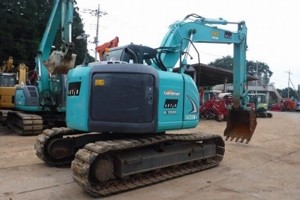 KOMATSU SK135SR YY-06 รุ่นใหม่ สวยสุด ไร้ที่ติ 4,000ชั่วโมง โทร.090-986-2521 อ๊อบ