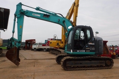 KOMATSU SK135SR YY-06 รุ่นใหม่ สวยสุด ไร้ที่ติ 4,000ชั่วโมง โทร.090-986-2521 อ๊อบ