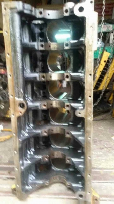 ขายเสื้อสูบ รถแมคโค โคมัสสุ PC-200-5-6 / 6-D-95-L อัดปลอกให้ใหม่ ไม่มีรอยแตก หน้าเสื้อไม่เคยใส่รับประกัน สวยครับ