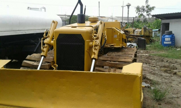 ขายรถแทรกเตอร์ D-4-E สภาพสวยพร้อมใช้ขายไม่แพงครับ