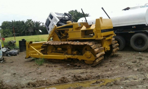 ขายรถแทรกเตอร์ D-4-E สภาพสวยพร้อมใช้ขายไม่แพงครับ