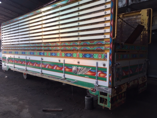 กระบะคอกมีเนียม สวยมาก ยาว7.10สุง2.5กว้าง2.55 ม.คัสซี87ซม.