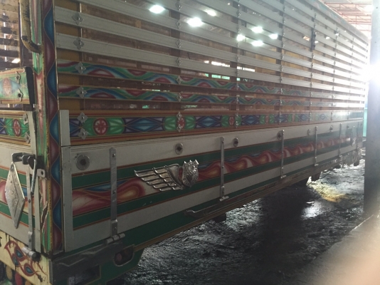 กระบะคอกมีเนียม สวยมาก ยาว7.10สุง2.5กว้าง2.55 ม.คัสซี87ซม.