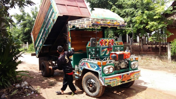 ขายรถตุ้กดั้ม เครื่อง RT 140 แรง แชชซีหน้า5 ขายรถตุ้กดั้ม เครื่อง RT 140 แรง แชชซีหน้า5