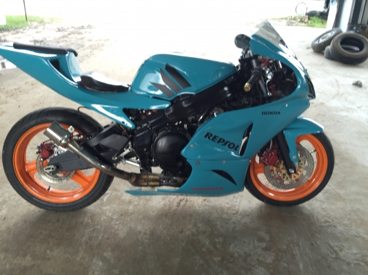 ขายด่วนcbr400เล่มทะเบียนลดพิเศษ39000บาท