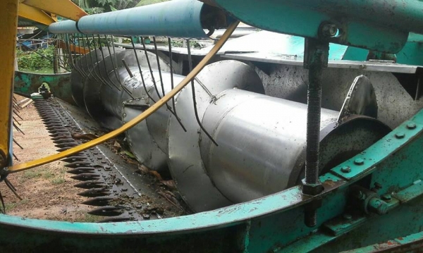 ขายรถเกี่ยวข้าว พ.เจริญการช่าง เครื่อง195เทอร์โบ สภาพพร้อมลุยงาน ราคา550,000 สนใจโทร 090-8588220คุณนะ 093-3258446คุณบิว หรือเข้าดูสินค้าอื่นๆได้ที่ www.narong2truck.com หรือ www.truck.in.th/498 หรือเพจFacebook ณรงค์ ซื้อขายรถมือสอง (เว็บไซต์ส่วนตัว) หรือF