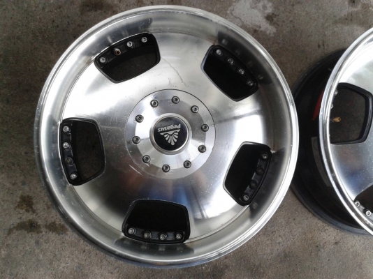 ขอบ15นิ้ว4รู100/114 ชุดนี้ ราคา 5800 บาท