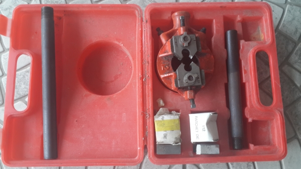 ต๊าปมือ 1/2" , 3/4"