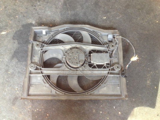 พัดลมไฟฟ้า BMW E46 เก่าญี่ปุ่นเเท้สภาพดี