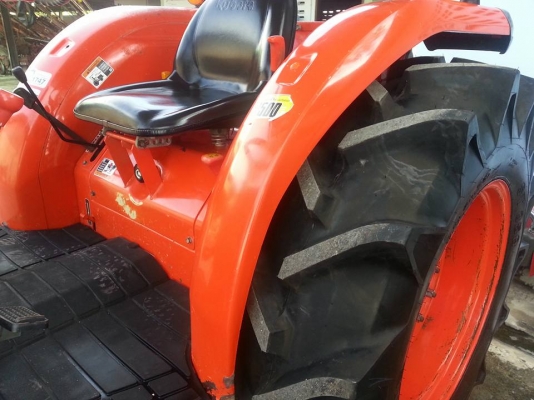 คูโบต้า L4708SP 4 WD ใบมีดดันหน้าใหม่