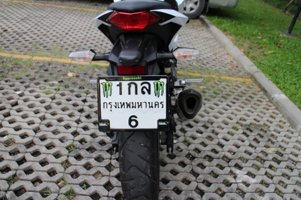 ขาย BigBike Kawasaki Z250 ปี 2012 สีขาว สภาพนางฟ้า ขาย BigBike Kawasaki Z250 ปี 2012 สีขาว สภาพนางฟ้า