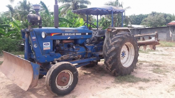 ขายครับ รถไถฟอร์ด 77 T1 ขายครับ รถไถฟอร์ด 77 T1