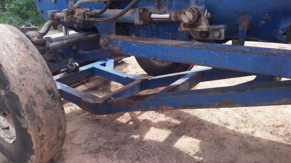 ขายครับ รถไถฟอร์ด 77 T1 ขายครับ รถไถฟอร์ด 77 T1