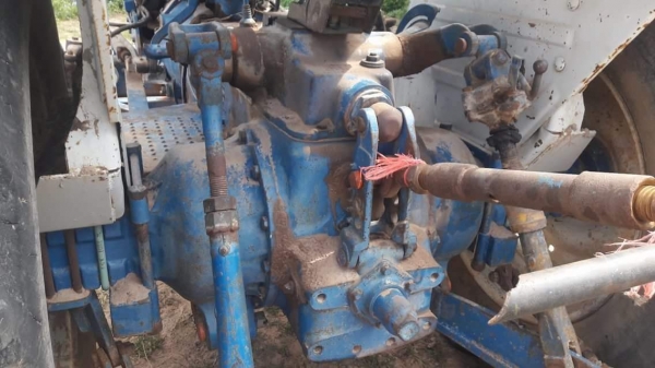 ขายครับ รถไถฟอร์ด 77 T1 ขายครับ รถไถฟอร์ด 77 T1