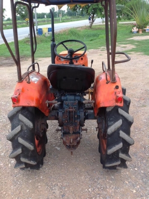 รถแทรกเตอร์คูโบต้า L1801 สภาพเดิมๆ พร้อมใช้งาน ราคา 35000 รถแทรกเตอร์คูโบต้า L1801 สภาพเดิมๆ พร้อมใช้งาน ราคา 35000