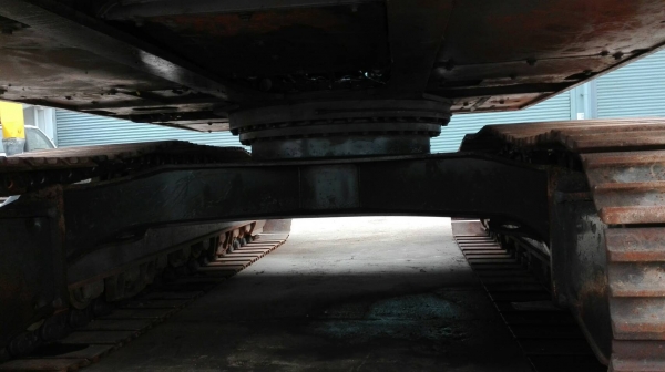ขายรถแบคโฮ VOLVO EC210B LC เอกสารเล่มทะเบียน ไมล์ 5030 ชม.ราคา 1350000