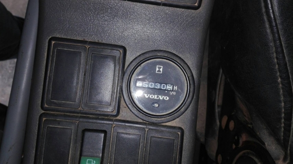 ขายรถแบคโฮ VOLVO EC210B LC เอกสารเล่มทะเบียน ไมล์ 5030 ชม.ราคา 1350000