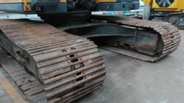 ขายรถแบคโฮ VOLVO EC210B LC เอกสารเล่มทะเบียน ไมล์ 5030 ชม.ราคา 1350000