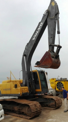 ขายรถแบคโฮ VOLVO EC210B LC เอกสารเล่มทะเบียน ไมล์ 5030 ชม.ราคา 1350000