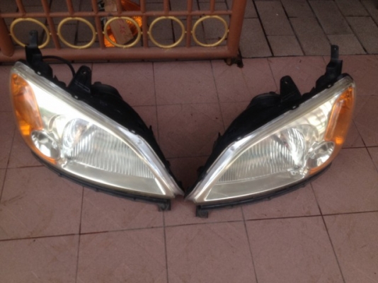 ไฟหน้า HONDA ซีวิคไดเเมนชั่น มุมส้มเก่าญี่ปุ่นเเท้มีลายงานิดหน่อยตามสภาพครับ