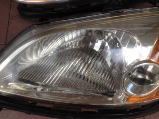 ไฟหน้า HONDA ซีวิคไดเเมนชั่น มุมส้มเก่าญี่ปุ่นเเท้มีลายงานิดหน่อยตามสภาพครับ