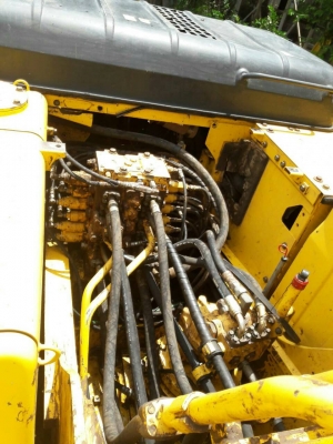 ขายรถแบคโฮ KOMATSU PC200-8 เอกสารเล่มทะเบียน ไมล์ 15115 ชม.ราคา 1250000 ขายรถแบคโฮ KOMATSU PC200-8 เอกสารเล่มทะเบียน ไมล์ 15115 ชม.ราคา 1250000