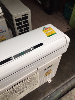 **** ขายแอร์ YORK 12500 BTU สภาพสวย ****
