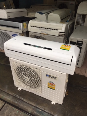 **** ขายแอร์ YORK 12500 BTU สภาพสวย ****