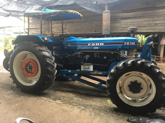 ขายรถไถฟรอ์ด7810ครับ มีไบมีด และผาน6ราคา650000บาท พร้อมใช้งานสวยๆครับ สนใจ โทร 081-3655997 ขายรถไถฟรอ์ด7810ครับ มีไบมีด และผาน6ราคา650000บาท พร้อมใช้งานสวยๆครับ สนใจ โทร 081-3655997