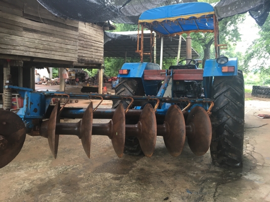 ขายรถไถฟรอ์ด7810ครับ มีไบมีด และผาน6ราคา650000บาท พร้อมใช้งานสวยๆครับ สนใจ โทร 081-3655997 ขายรถไถฟรอ์ด7810ครับ มีไบมีด และผาน6ราคา650000บาท พร้อมใช้งานสวยๆครับ สนใจ โทร 081-3655997