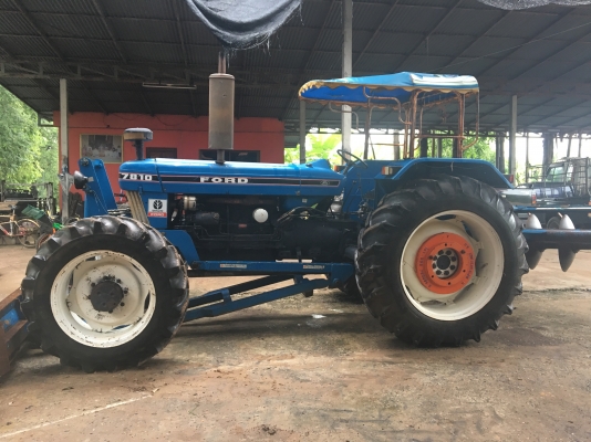 ขายรถไถฟรอ์ด7810ครับ มีไบมีด และผาน6ราคา650000บาท พร้อมใช้งานสวยๆครับ สนใจ โทร 081-3655997 ขายรถไถฟรอ์ด7810ครับ มีไบมีด และผาน6ราคา650000บาท พร้อมใช้งานสวยๆครับ สนใจ โทร 081-3655997