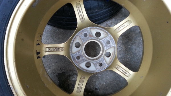 ขายล้อญี่ปุ่นแท้ๆซักคู่ ไม่เคยใส่ในไทย แกรมไลด์ ขอบ 16 4/114.3 สภาพตามรูป ไม่คดไม่ดุ้ง