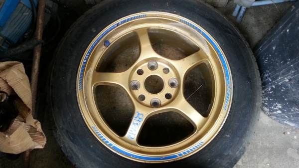 ขายล้อญี่ปุ่นแท้ๆซักคู่ ไม่เคยใส่ในไทย แกรมไลด์ ขอบ 16 4/114.3 สภาพตามรูป ไม่คดไม่ดุ้ง