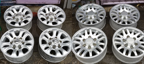 แม็ก Nissan Frontier ขอบ 15 กว้าง 6.5 นิ้ว et30 /แม็ก Isuzu Dragon eye ขอบ 15 กว้าง 6 นิ้ว et20