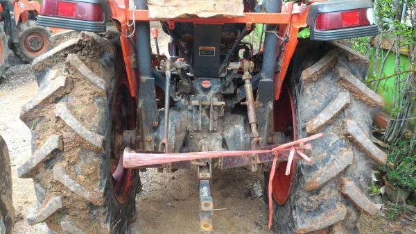 ขายรถไถ KUBOTA L3408 DI พร้อมดันหน้า ราคา 200,000 บาท อ.แกลง จ.ระยอง DC Tractor Rayong 0818618678,0899347475 https://www.facebook.com/DC-Tractor-Rayong-3071545327…/shop… id line=081-8618678 id line=089-9347475 ขายรถไถ KUBOTA L3408 DI พร้อมดันหน้า ราคา 200,000 บาท อ.แกลง จ.ระยอง DC Tractor Rayong 0818618678,0899347475 https://www.facebook.com/DC-Tractor-Rayong-3071545327…/shop… id line=081-8618678 id line=089-9347475