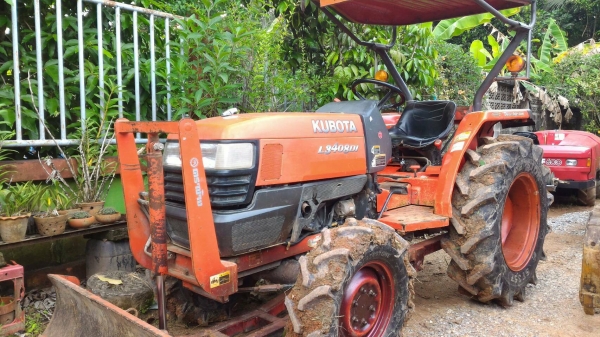 ขายรถไถ KUBOTA L3408 DI พร้อมดันหน้า ราคา 200,000 บาท อ.แกลง จ.ระยอง DC Tractor Rayong 0818618678,0899347475 https://www.facebook.com/DC-Tractor-Rayong-3071545327…/shop… id line=081-8618678 id line=089-9347475 ขายรถไถ KUBOTA L3408 DI พร้อมดันหน้า ราคา 200,000 บาท อ.แกลง จ.ระยอง DC Tractor Rayong 0818618678,0899347475 https://www.facebook.com/DC-Tractor-Rayong-3071545327…/shop… id line=081-8618678 id line=089-9347475
