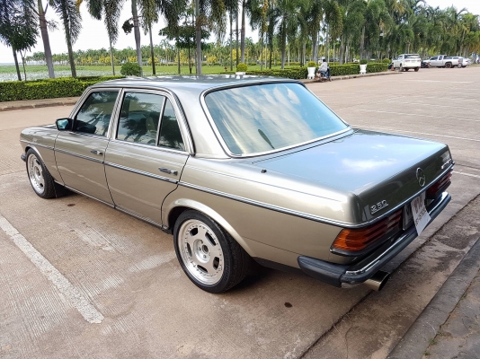 ขายคับ Mercedes Benz250 W123 สวยๆ วางเครื่อง1JZ แอร์หนาว ระบบไฟติดหมด ภายในสวยๆเลย ทะเบียนพร้อมโอนไม