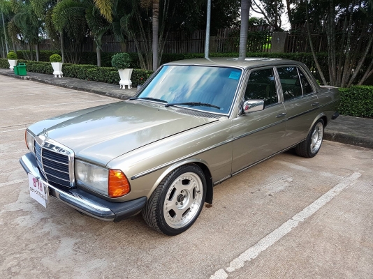 ขายคับ Mercedes Benz250 W123 สวยๆ วางเครื่อง1JZ แอร์หนาว ระบบไฟติดหมด ภายในสวยๆเลย ทะเบียนพร้อมโอนไม ขายคับ Mercedes Benz250 W123 สวยๆ วางเครื่อง1JZ แอร์หนาว ระบบไฟติดหมด ภายในสวยๆเลย ทะเบียนพร้อมโอนไม