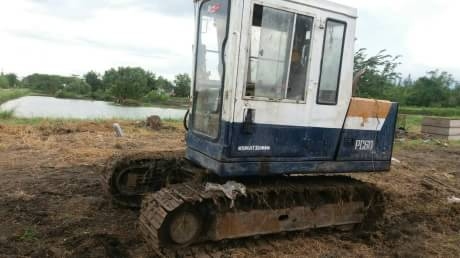 KOMATSU PC 60-3 KOMATSU PC 60-3
