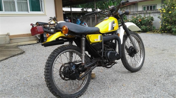 ขาย DT100 คันสตาร์ทคันเกียร์โครงไม่เชื่อมไม่ดามเครื่องดีพอใช้เหมาะเอาไปปั้นต่ออกใบซื้อขาย
