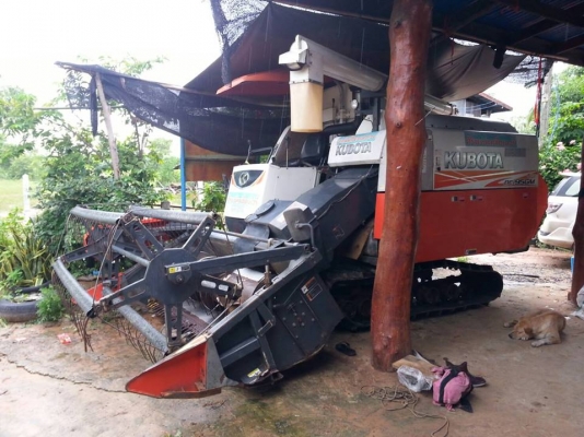 ขายรถเกี่ยวข้าว KUBOTA DC95GM จดทะเบียนปี2556 ใช้งาน1867ชั่วโมง พร้อมเทรลเลอร์ลากจูง สภาพพร้อมใช้งาน เอกสารพร้อมโอน ราคา650,000 สนใจโทร 090-8588220คุณนะ 093-3258446คุณบิว หรือเข้าดูสินค้าอื่นๆได้ที่ www.narong2truck.com หรือ www.truck.in.th/498 หรือเพจFac