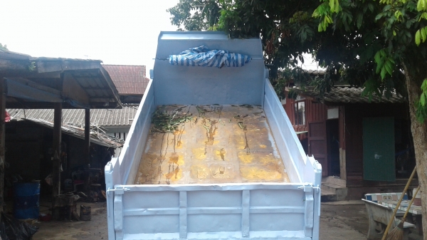 ขอบคุณเสี่ยสมบัติ.กุดจับ.อุดรธานีมากๆครับรับรถกลับบ้านไปเรียบร้อยเดินทางปลอดภัยนะคัฟ.NPR.4HF1.120แรงปี39ฝาขาว.แอร์.พวงมาลัยเพาเวอร์.เกียร์ร๊อกกี้6สปีด.ช่างล่างF.หน้าหลัง.รถห้างแท้.ดั้มพ์สามมิตร.รถพร้อมใชเล่มพร้อมโอน..
