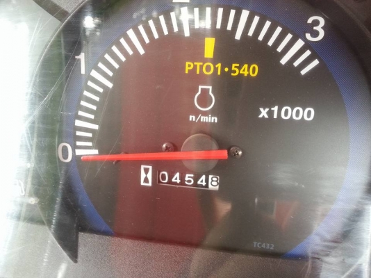 คูโบต้า L4708 4 WD ใบมีดดันหน้าช้าง ผานหลังช้าง 454 ชั่วโมง ปี 2557